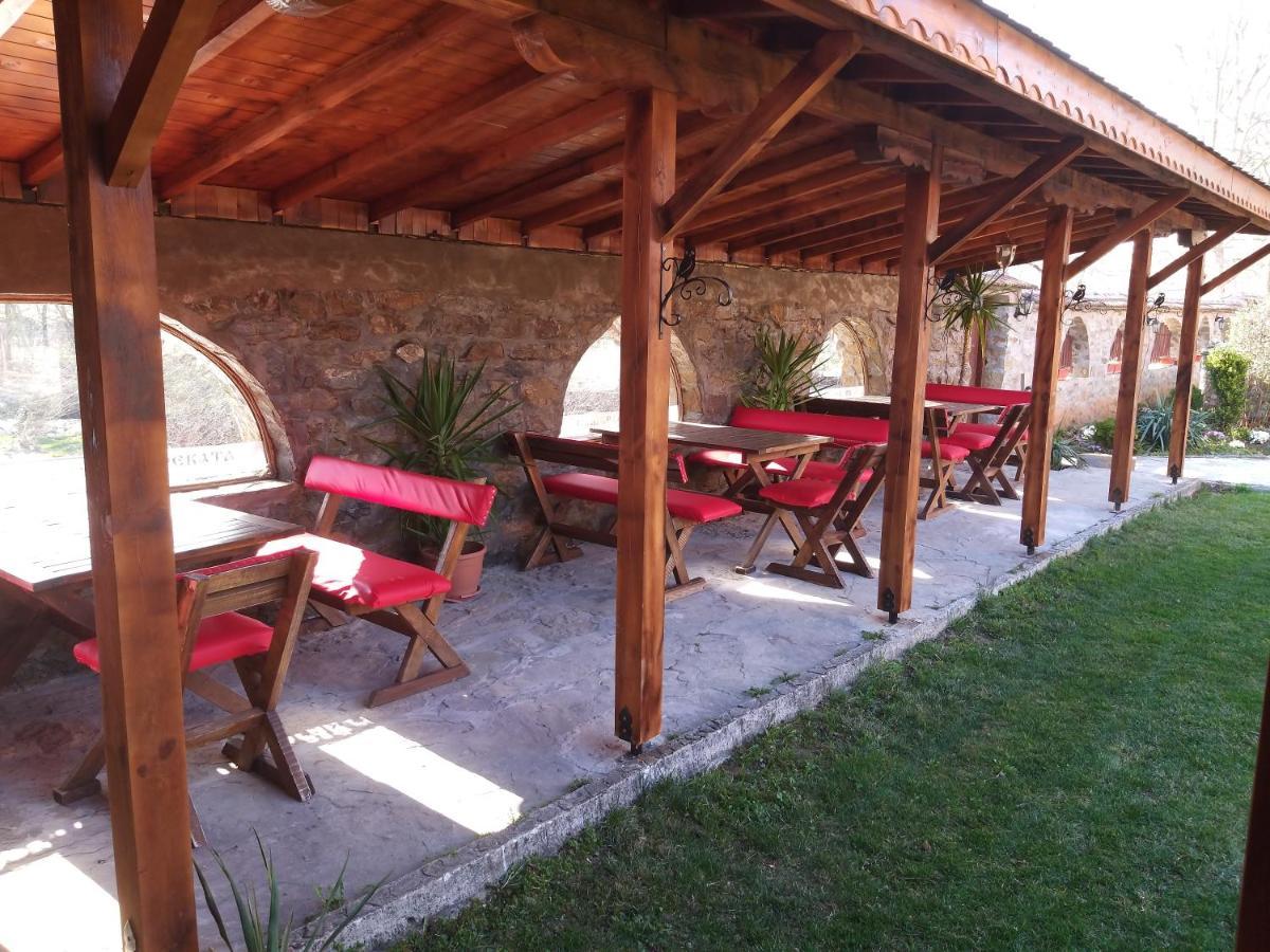 Къща За Гости "Там Край Реката " Slivek Exterior foto